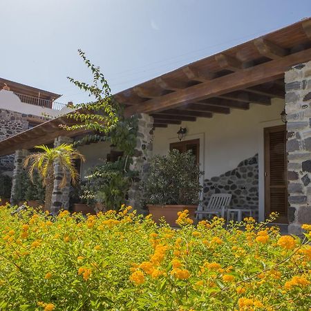 Hotel Residence Acquacalda Lipari  Exterior foto