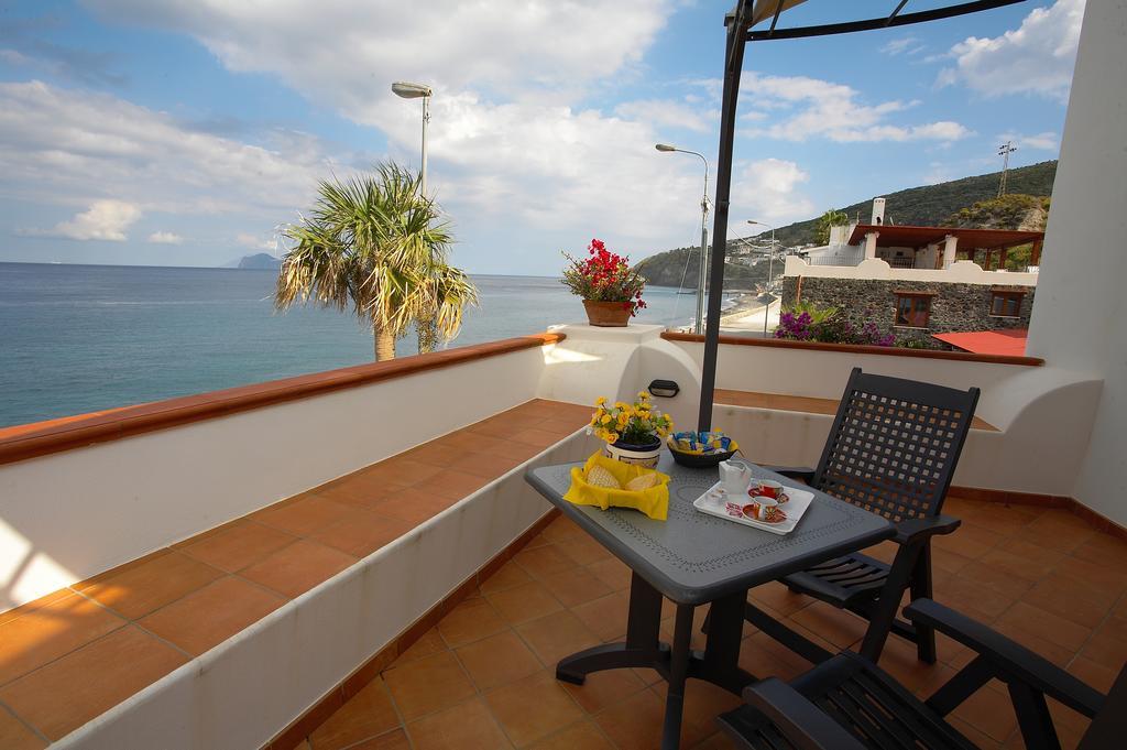 Hotel Residence Acquacalda Lipari  Exterior foto