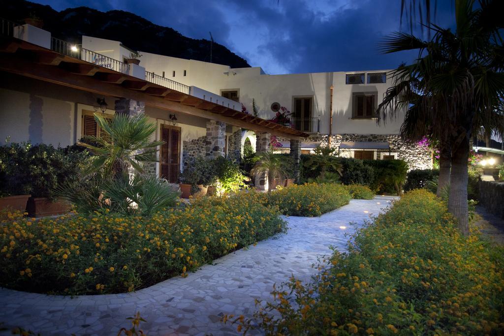 Hotel Residence Acquacalda Lipari  Exterior foto