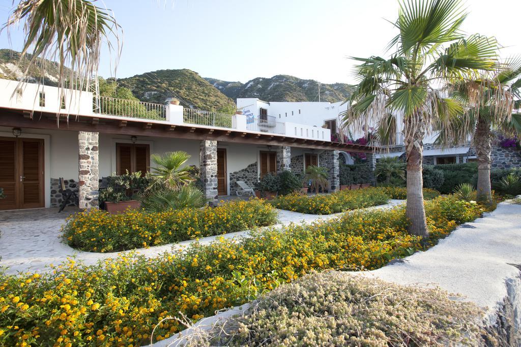 Hotel Residence Acquacalda Lipari  Exterior foto