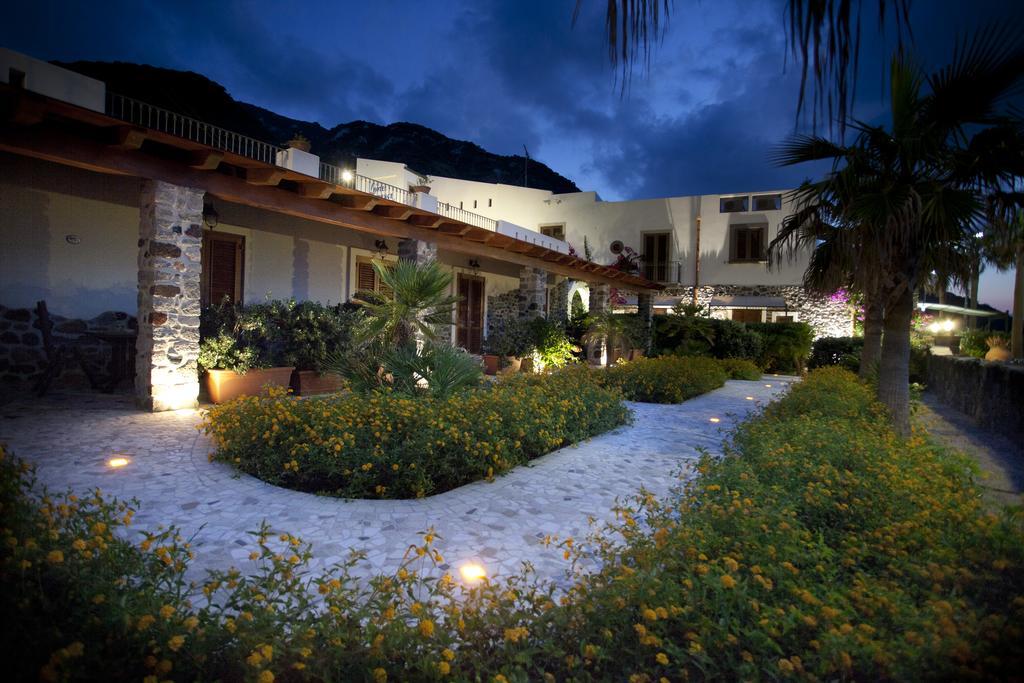 Hotel Residence Acquacalda Lipari  Exterior foto