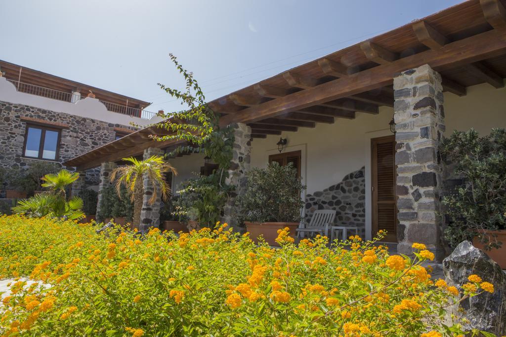 Hotel Residence Acquacalda Lipari  Exterior foto