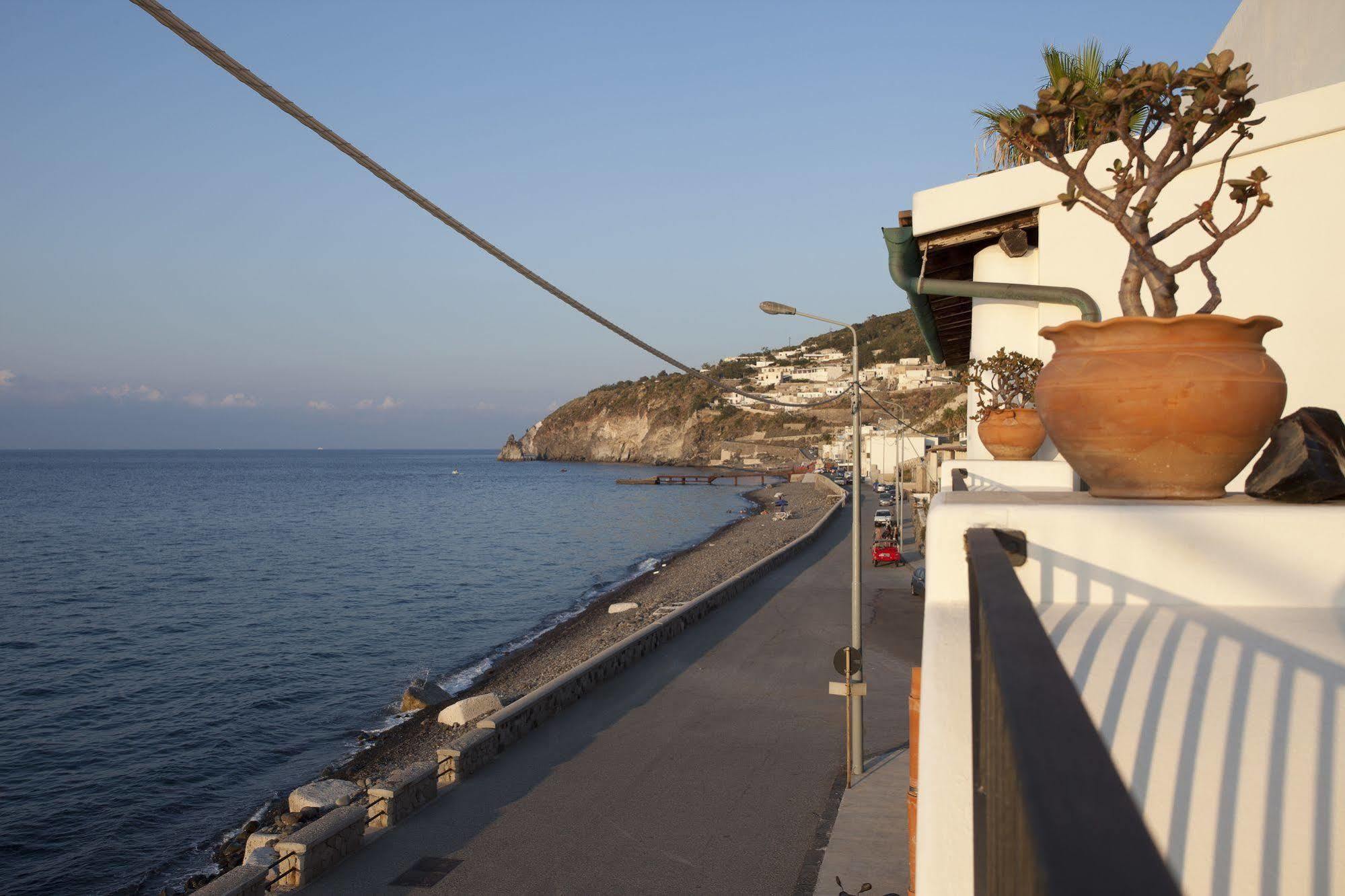 Hotel Residence Acquacalda Lipari  Exterior foto