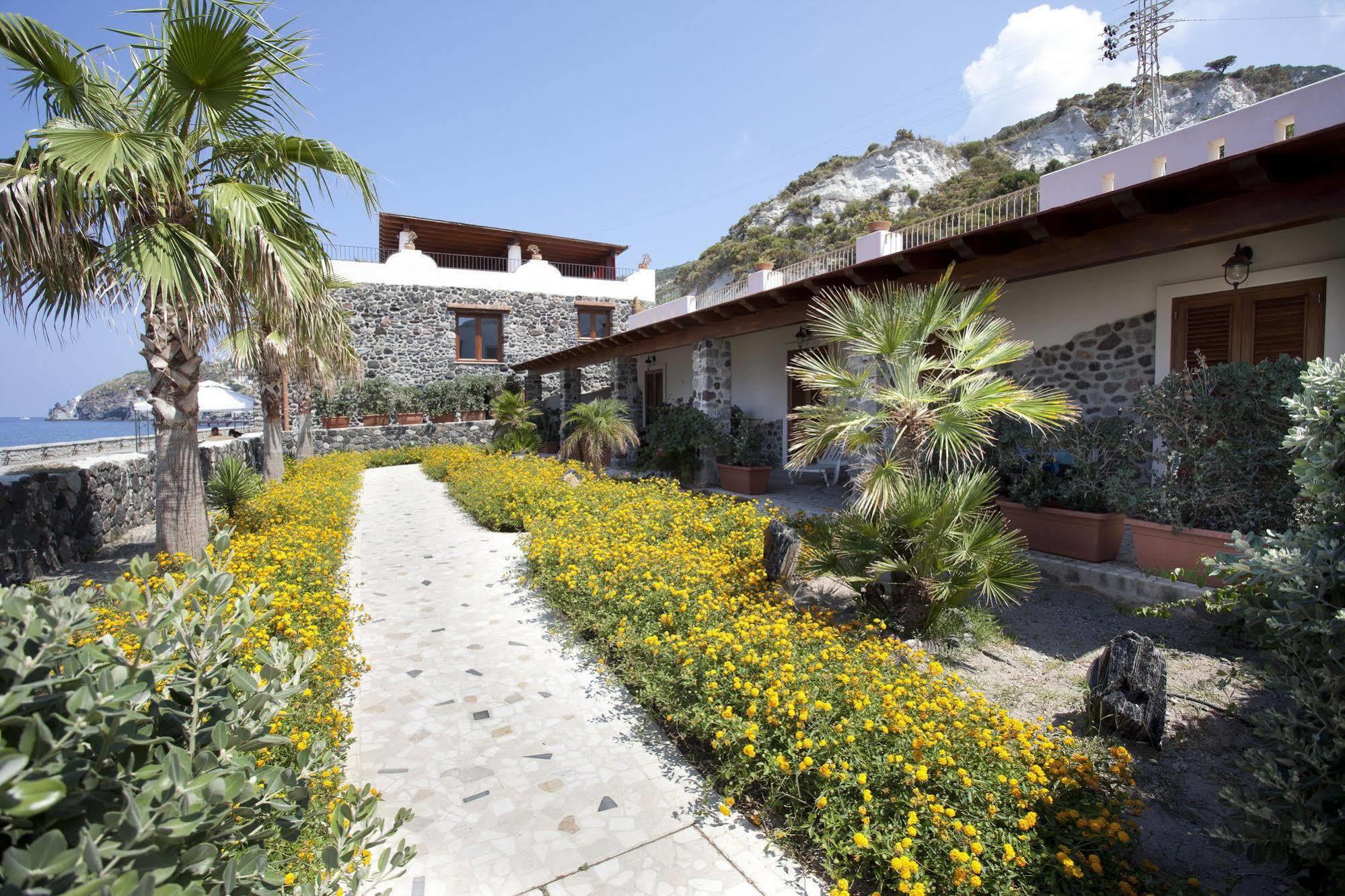 Hotel Residence Acquacalda Lipari  Exterior foto