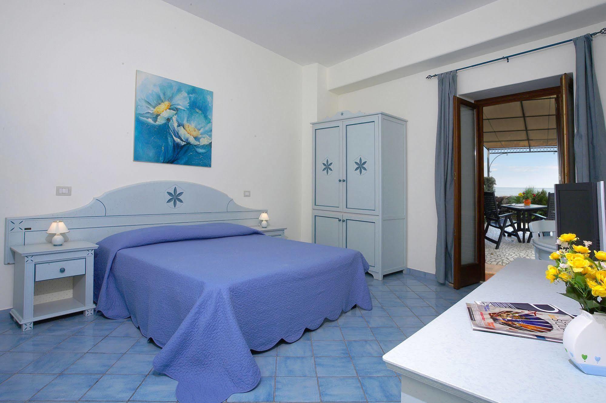 Hotel Residence Acquacalda Lipari  Exterior foto