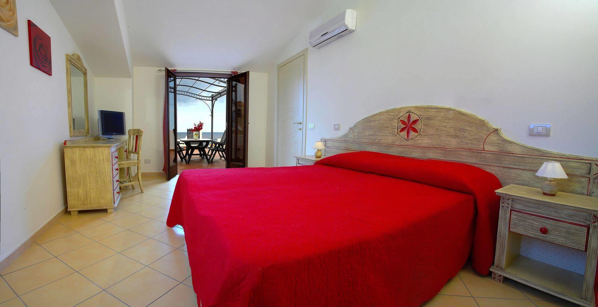 Hotel Residence Acquacalda Lipari  Exterior foto